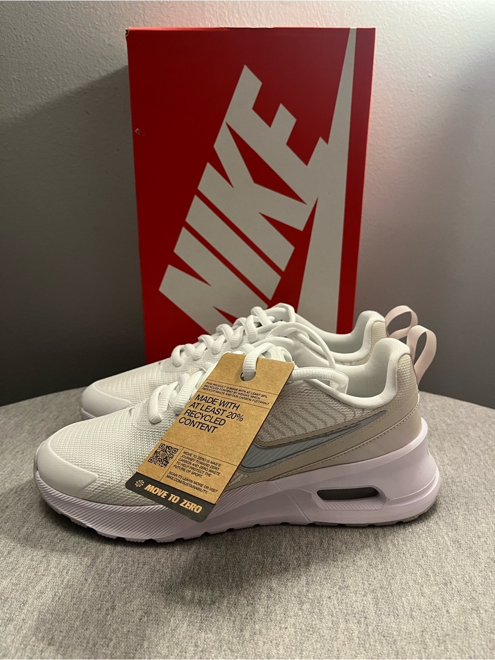 Nike Air Max Nuaxis SE White Metallic Sliver Women's Shoe Size 8 IB4341-100 - Picture 4 of 11